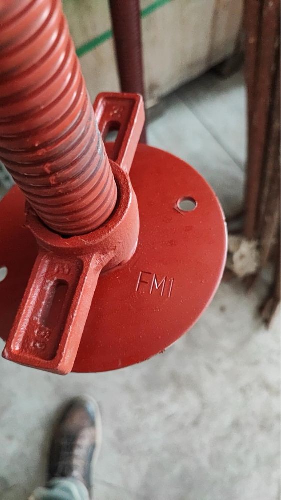 Talpa reglabila schela , picior , accesorii pentru schele metalice