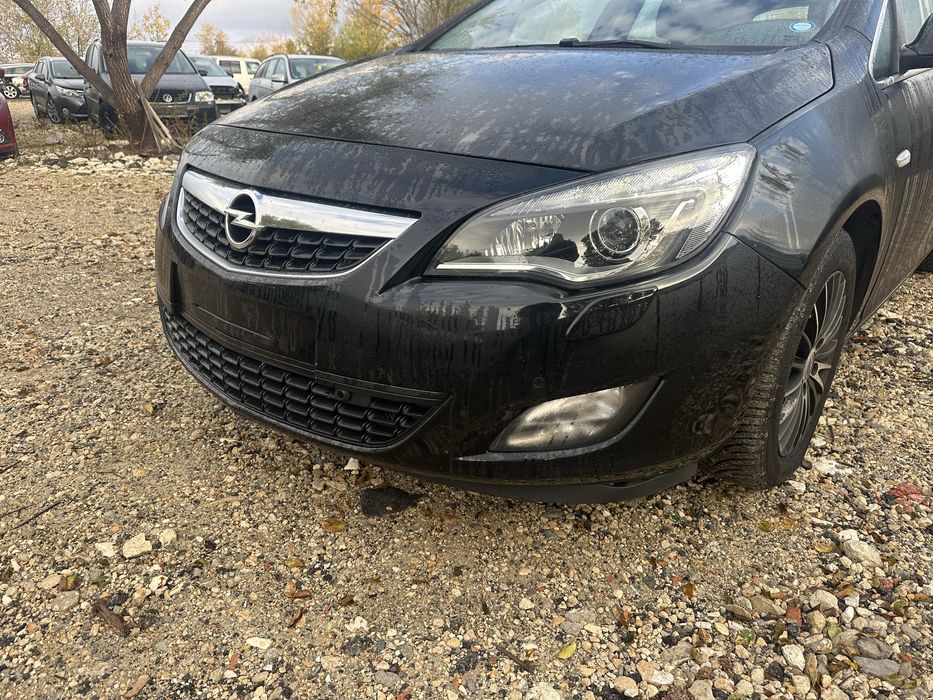 Опер Астра J - Led,Xenon,Navi,2.0cdti- На Части!!!