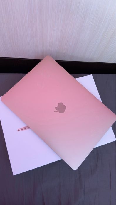MacBook Air 13” M1 Pink 2020 M1 8GB RAM 256GB SSd