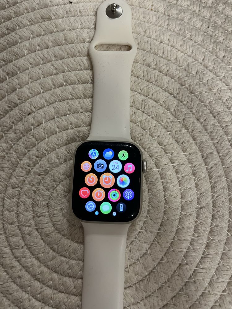 Apple Watch SE (GPS) (2nd Gen) 44mm