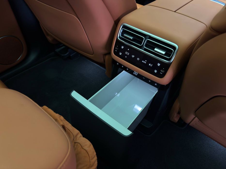 Продается LiXiang L7  2025