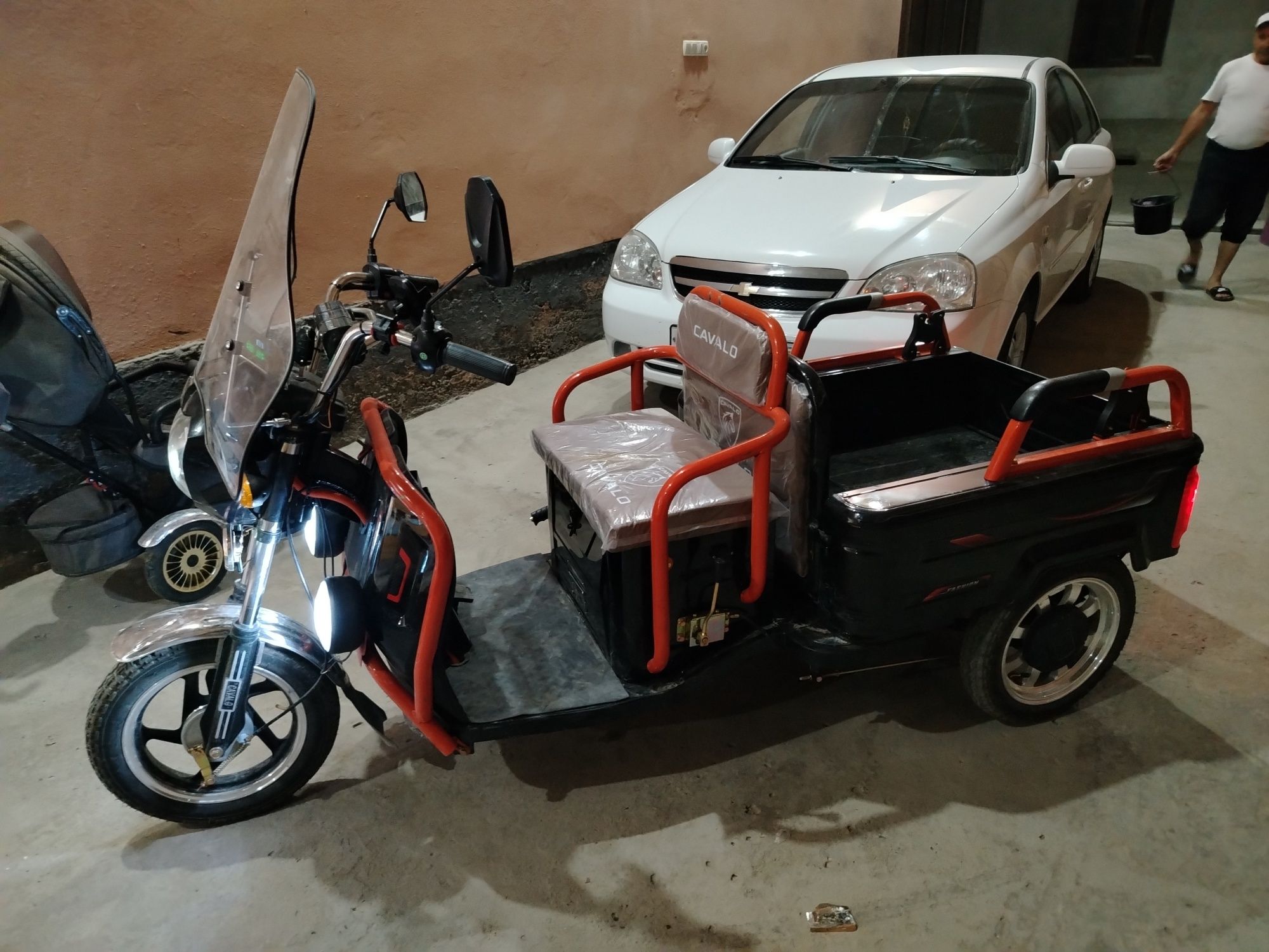 Cavalo elektron skuter trisikl