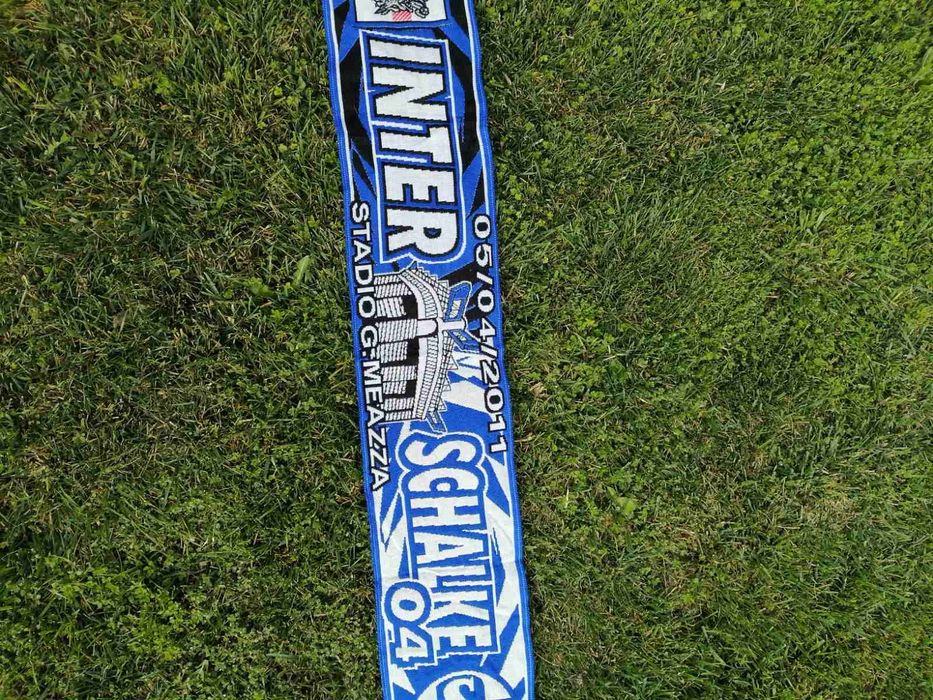 Сувенирен шал Интер-Шалке 2010/11