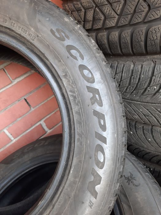 Продавам 4бр.зимни гуми 215/65/17 Pirelli