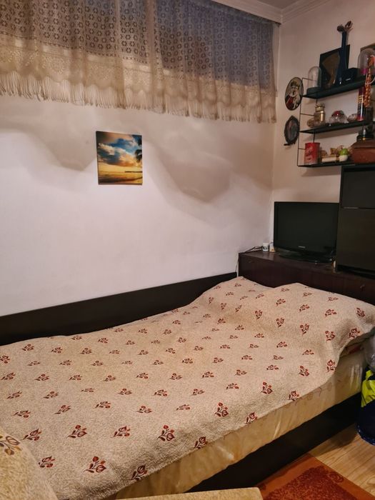 Саниран 2стаен преустроен на 3стаен в Любен Каравелов.