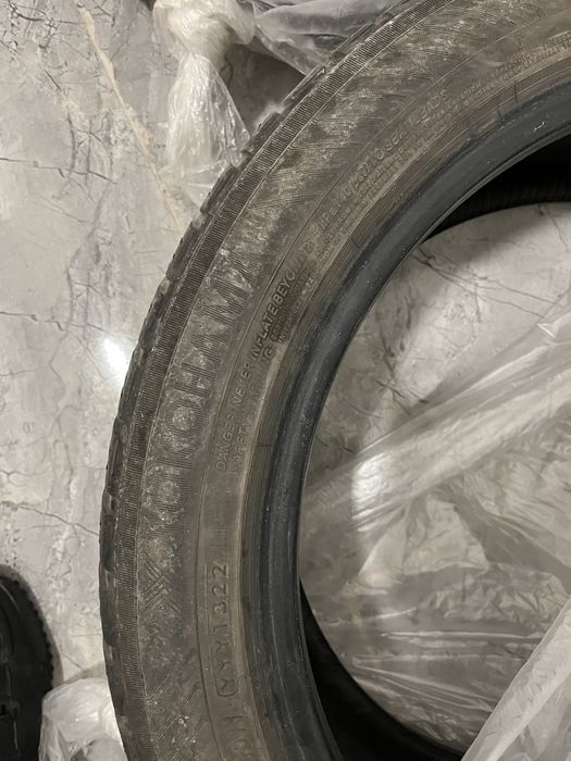 Продается комлпект шин Yokohama , 235/45/18