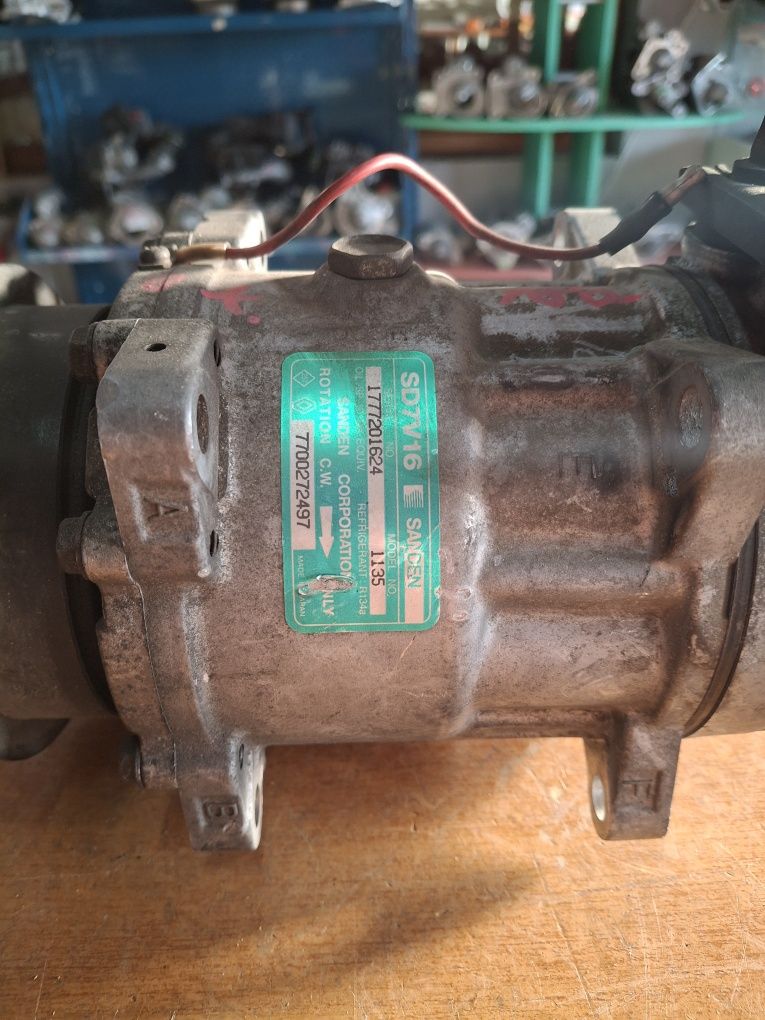 Compresor aer condiționat Renault Clio 1.4i 1991-1998