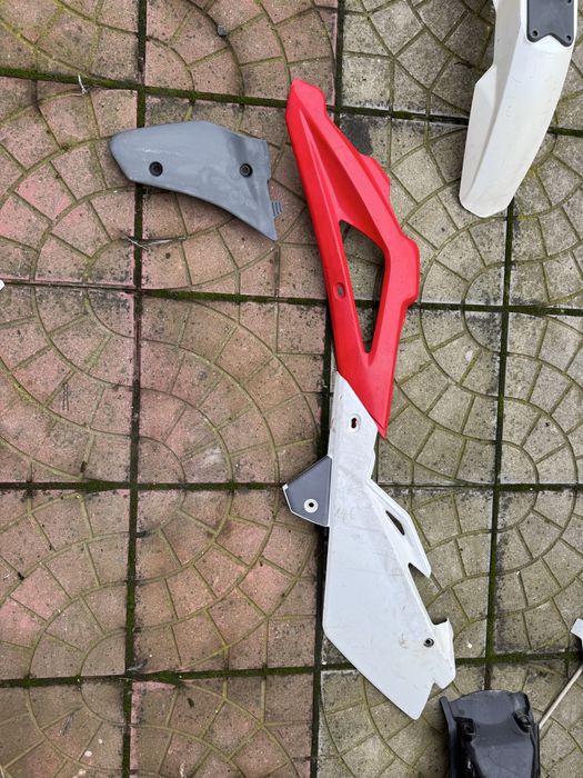 Set Plastice Husqvarna sm