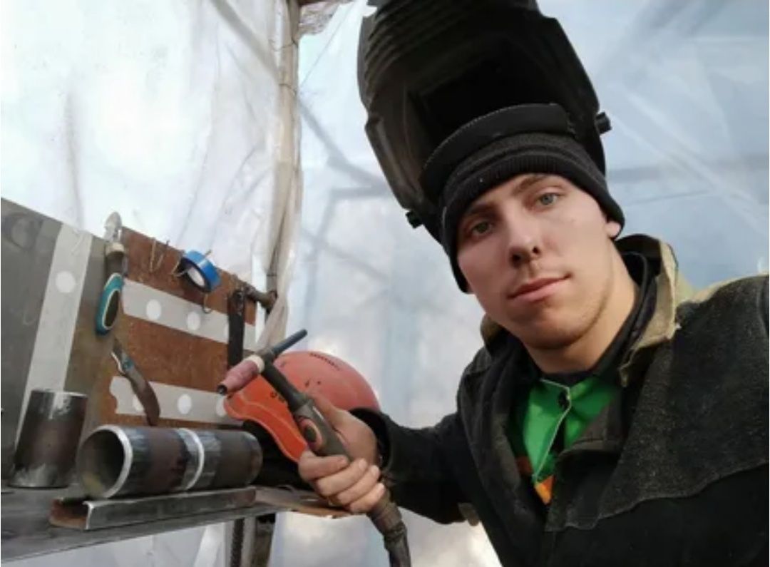 Сварщик Сантехник Услуги сварщика. Газосварка электросварка Отопление
