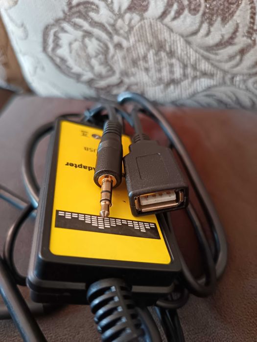 Usb aux адаптер за тойота авенсис рав4