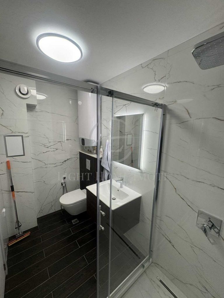 Продава се Тристаен апартамент в Пловдив, Христо Смирненски - 136 кв.м за 1434 €/кв.м - Снимка #14