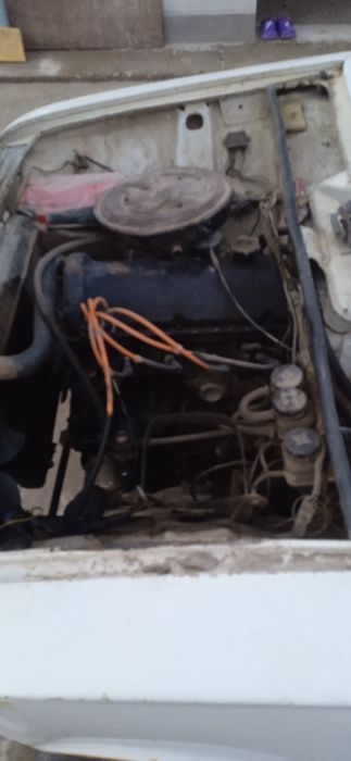 Moshina sotiladi VAZ