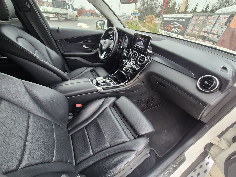 MERCEDES-BENZ GLC 250 CDI / 4X4 / Navigatie / Led / Clima /