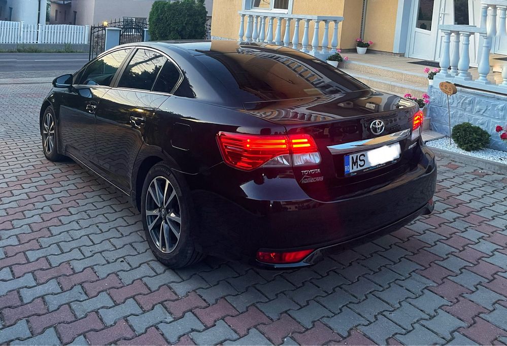 Toyota Avensis 2013