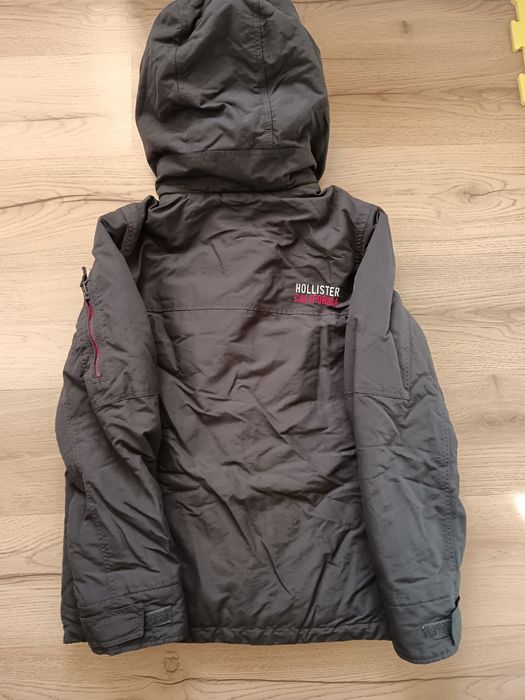яке Hollister с две качулки