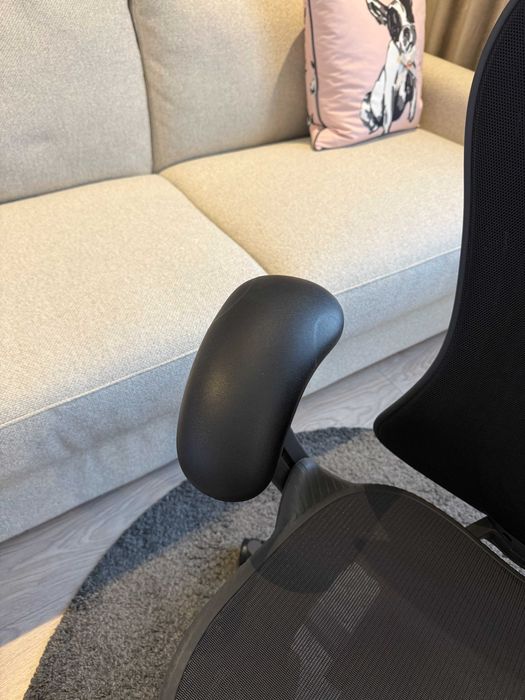 Herman Miller Mirra 2 (2025) Офис Стол - Почти Като Нов!