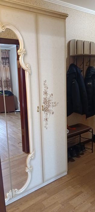 Продам отличную прихожую!!!