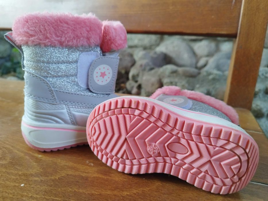 Нови Детски ботуши за момиче, размер 20