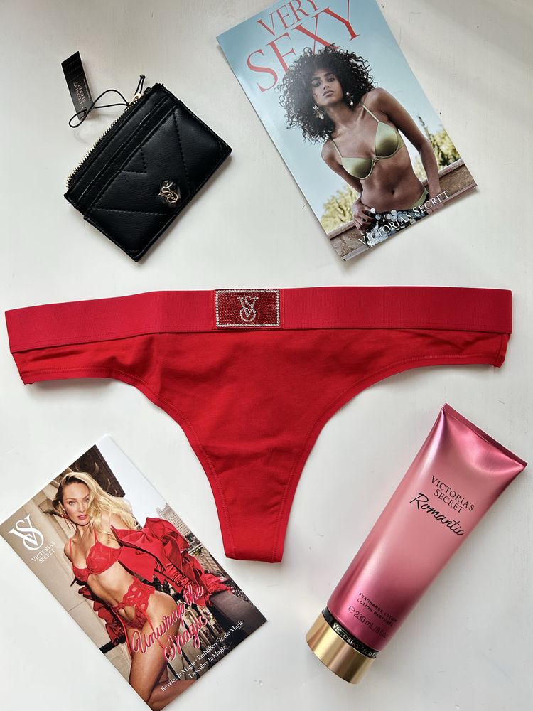 Victoria`s Secret нови оригинални дамски бикини тип прашки M размер