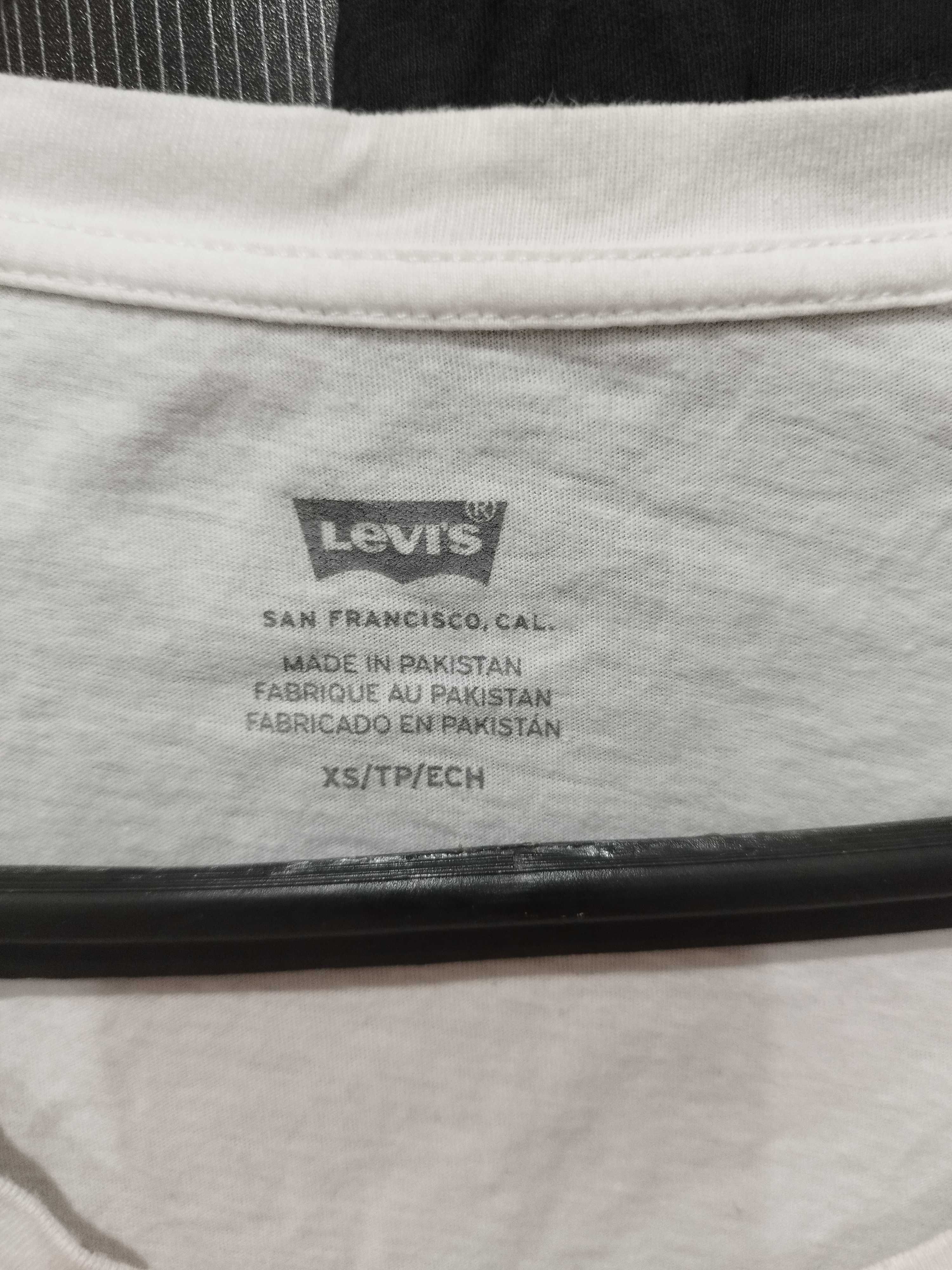 Оригинални тениски Adidas,Levi,s потник Levis