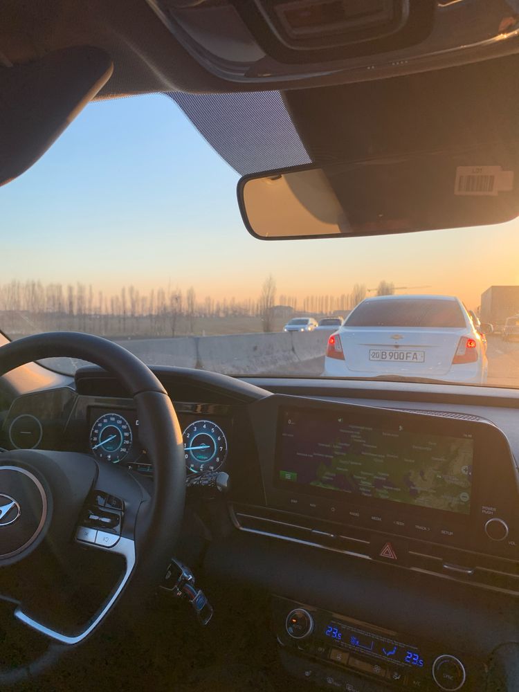 Hyundai Elantra 1,6 mator 2021