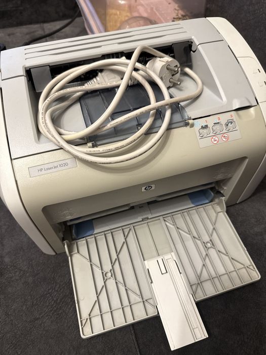 Продается принтер HP laser jet 1020