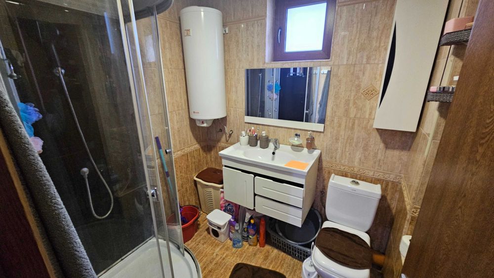 1282-Продава се тристаен апартамент в кв. Варош!