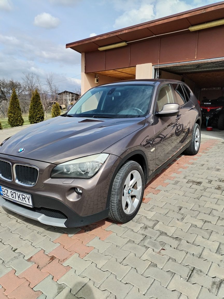 Vând BMW X1 în stare buna