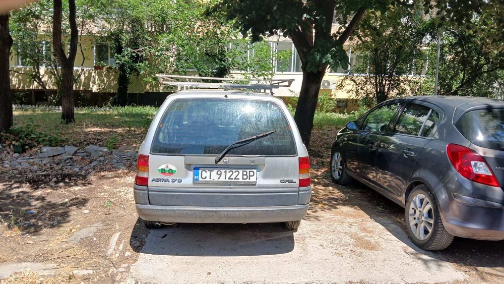 Опел Астра 1.7 дизел,мн добро състояние