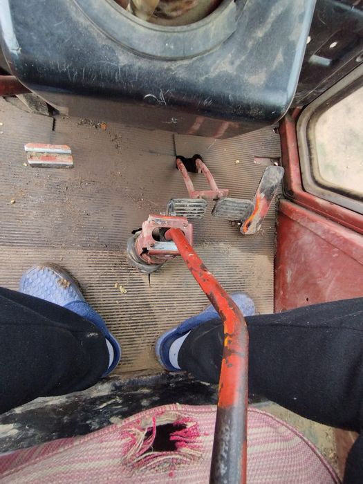 Vând tractor Belarus