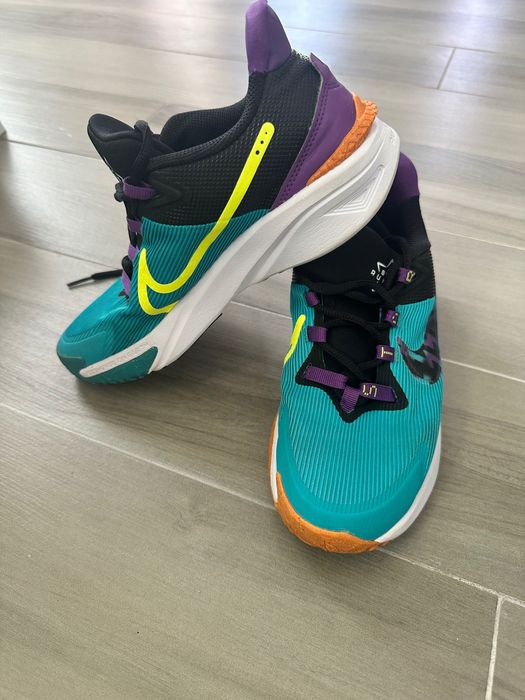 Adidasi pentru femei