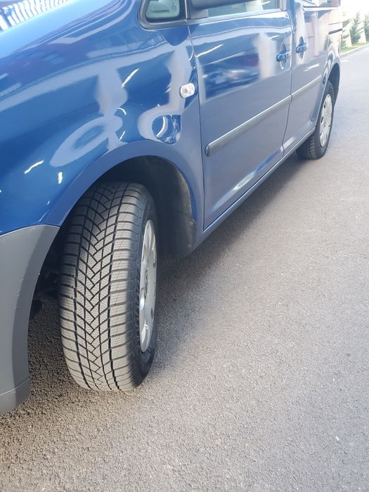 Vând Volkswagen Caddy Life 1,6 benzina+ gpl din 2006