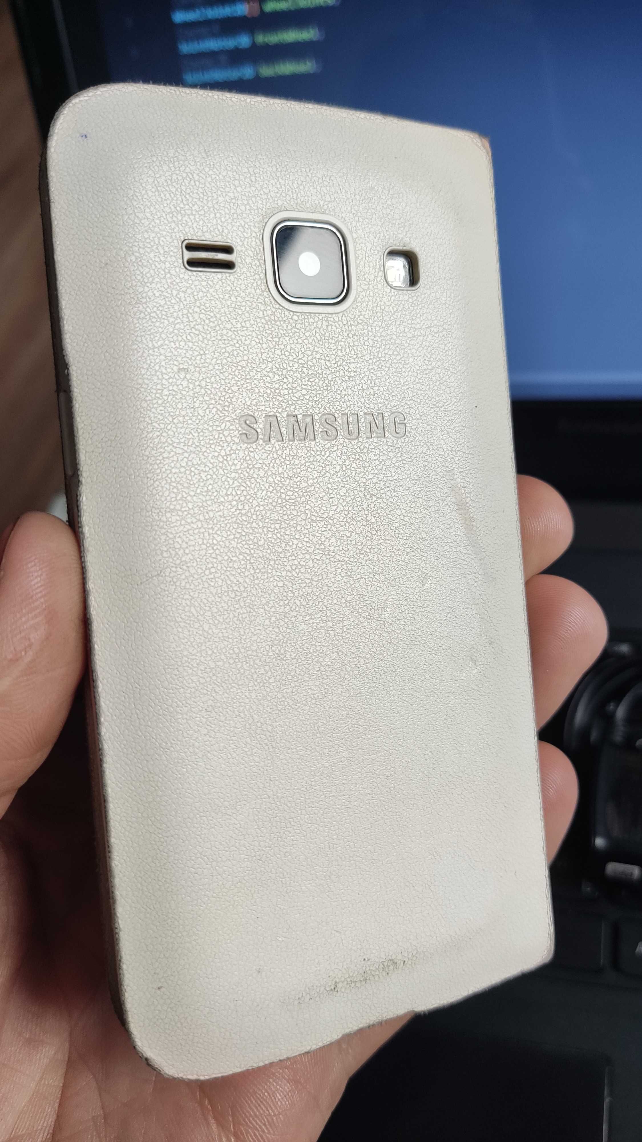 Продам Galaxy J1