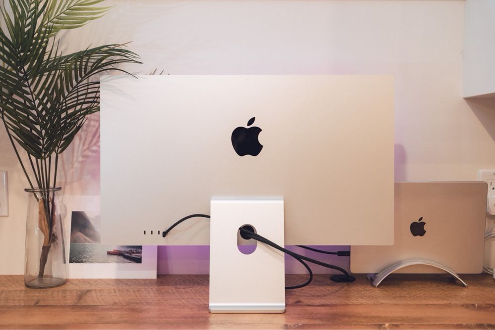 Apple Studio Display монитор