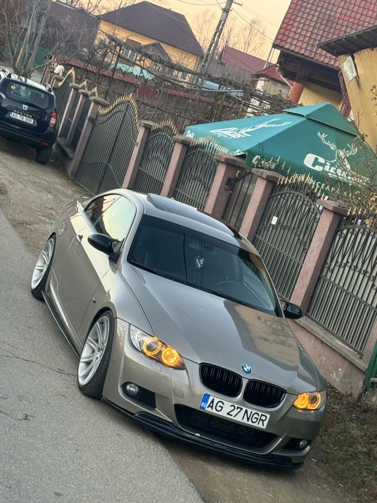 Vând BMW E92 320d