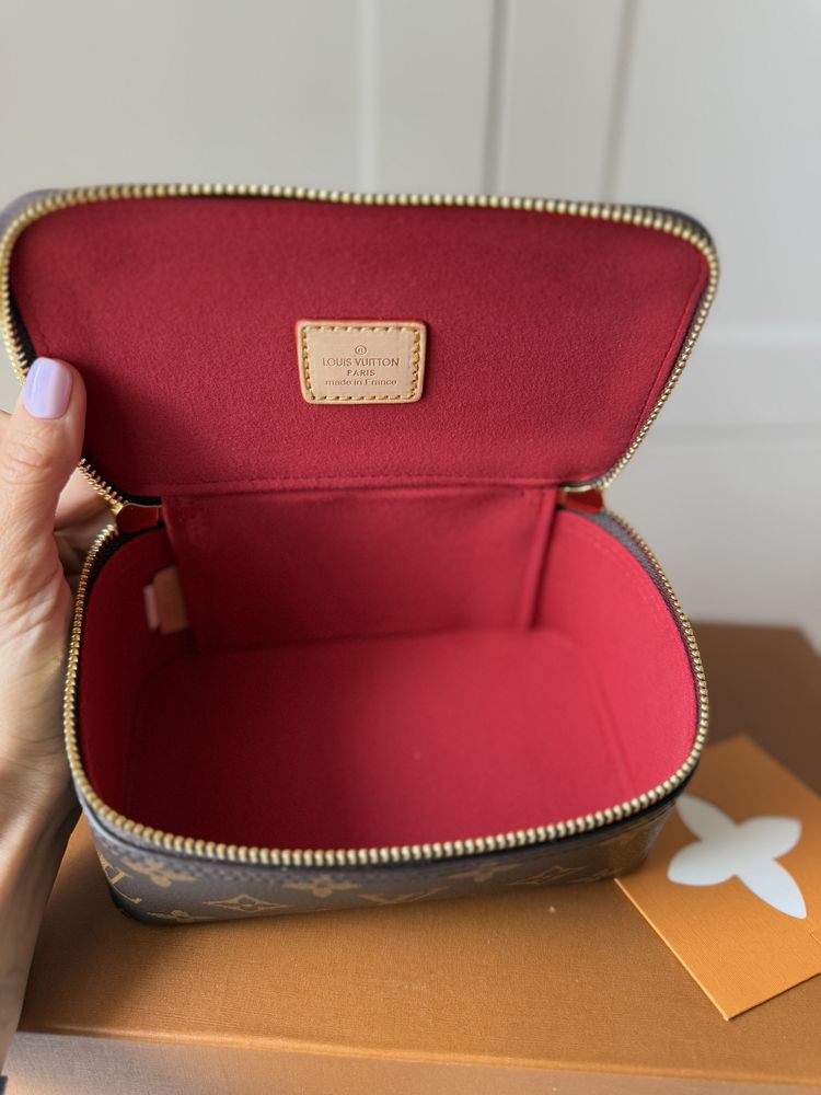 Несесер за гримове/кутия Louis Vuitton