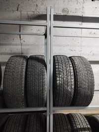 Шины  Bridgestone BLIZAK 225/65r17 зимняя