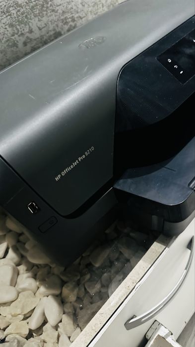 Vand imprimanta color HP officejet pro 8210 wifi