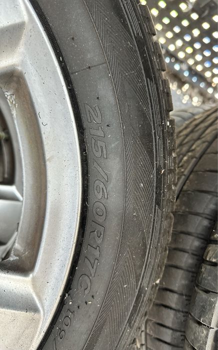 Jante aliaj VW T5,T6 R17 cu anvelope iarna C