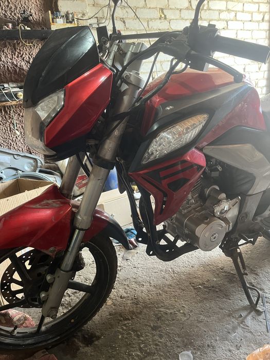 Продам рейсер движка кануль по кузову есть коцы