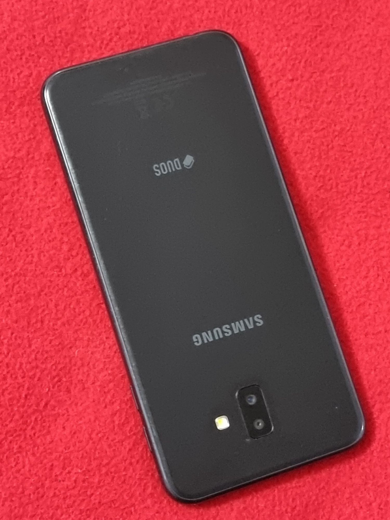 Samsung Galaxy J6 Plus 32Gb, Liber, Pata pe ecran.