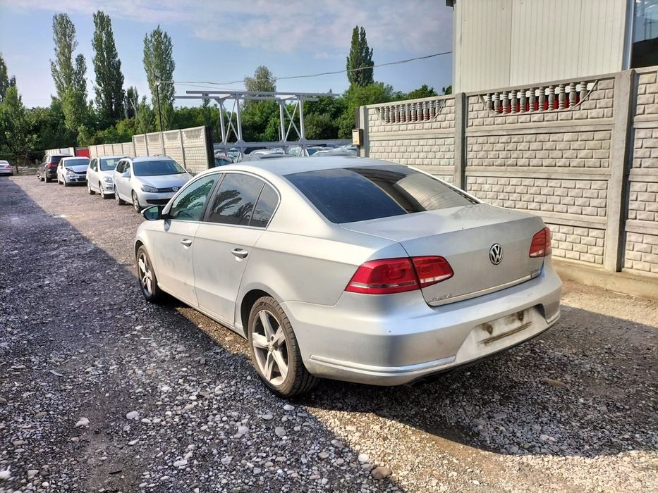 USA STANGA SPATE / USA DREAPTA SPATE /CAPOTA SPATE Volkswagen Passat B7