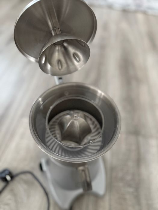 Storcator citrice profesional Metro