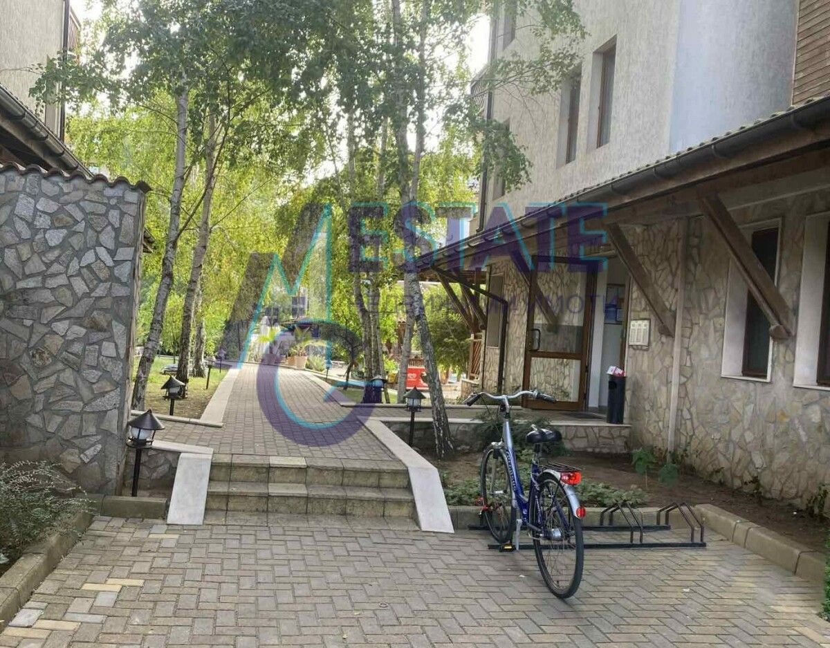 Обзаведено студио в затворен комплекс в гр. Приморско. В близост
