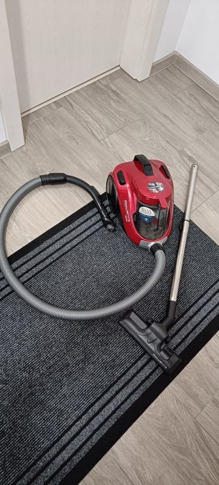 Aspirator fara sac Rowenta