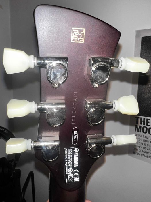 Пълен комплект с Yamaha Revstar Sunset Burst RSS02T