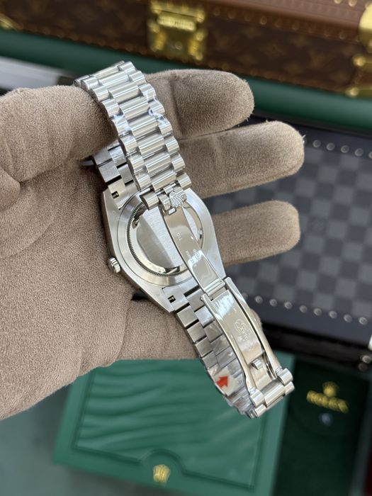 Rolex Day-Date 40mm Roman Platinum