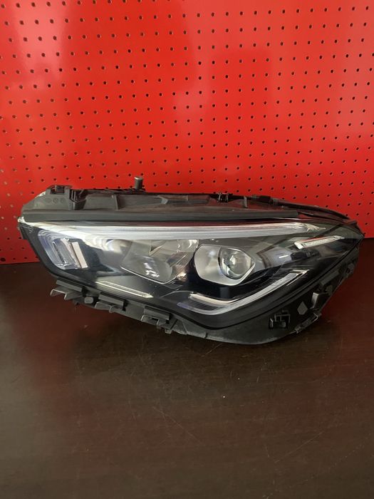 Far stanga full les Mercedes Benz CLA W118 an 2019-2023