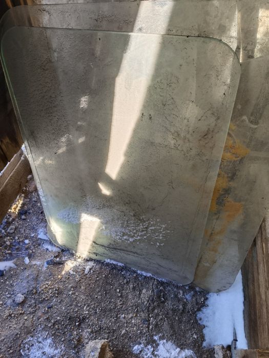 Стекла коленные .