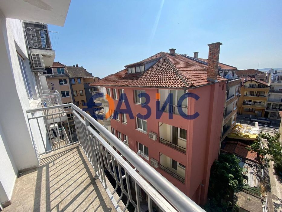 Продава се Едностаен апартамент в Несебър - 33 кв.м за 1485 €/кв.м - Снимка #10
